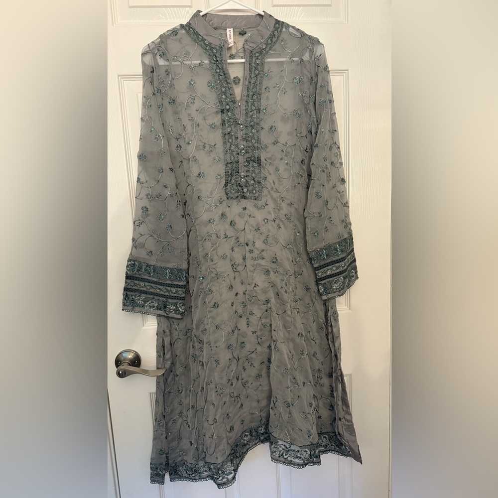 Ethnc - 2 Piece Suit